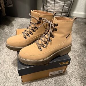 Teva Womens Midform lace up moto boot sand